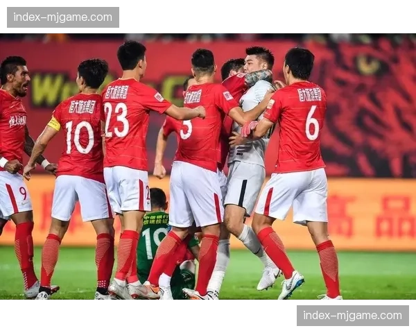 分析：VAR介入标准再度引发争议，裁判公司本周将进行内部复盘会议。